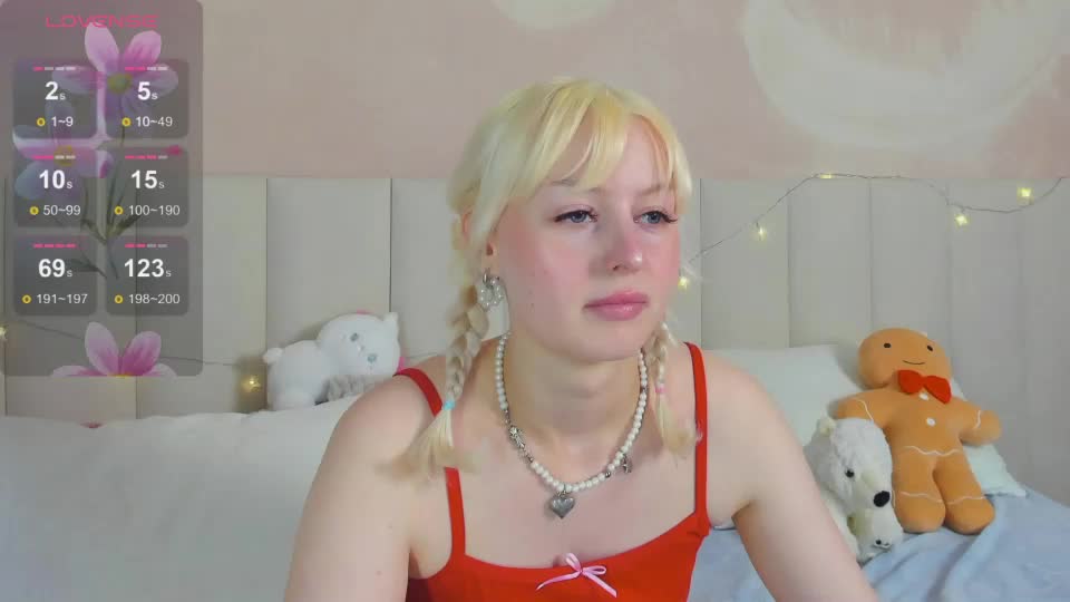 adele_silvyy Webcam Chat August 4, 2026