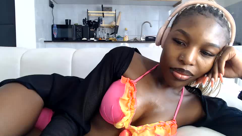 tiana_kay Webcam Chat August 4, 2026