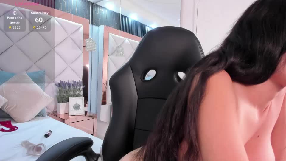 tatianacrow Webcam Chat August 4, 2026