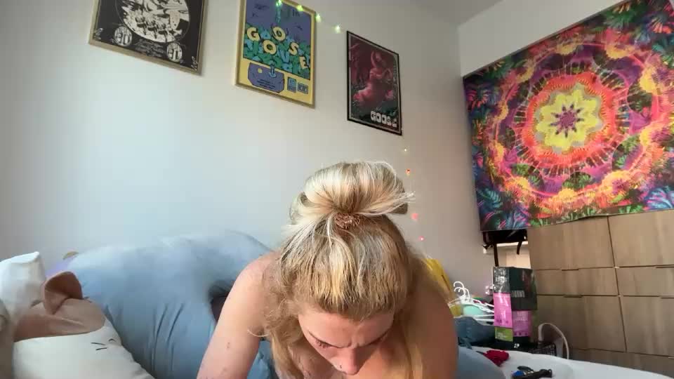 lolaa555 Webcam Chat August 4, 2026