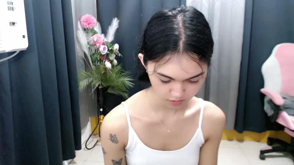 ellamiller69 Webcam Chat August 4, 2026
