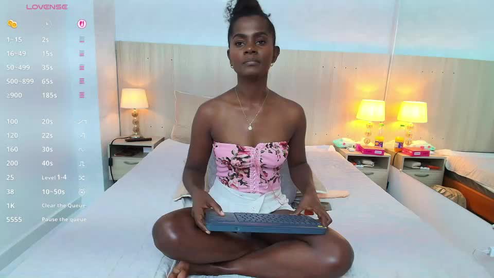 mara_sinclair Webcam Chat August 5, 2026