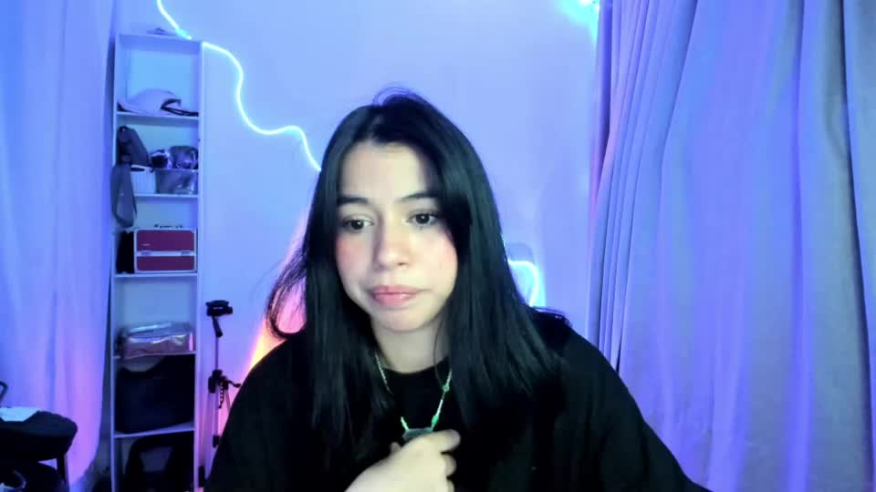 sol_lunaa23 Webcam Chat August 5, 2026