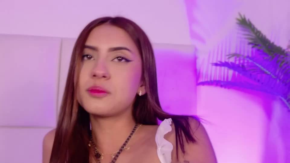 giselleclaire Webcam Chat August 5, 2026
