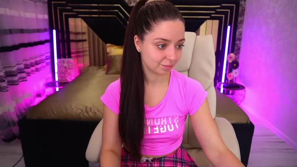 diamondeyeess Webcam Chat August 5, 2026