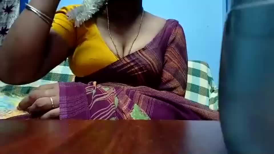tamilmadhi520 Webcam Chat August 5, 2026
