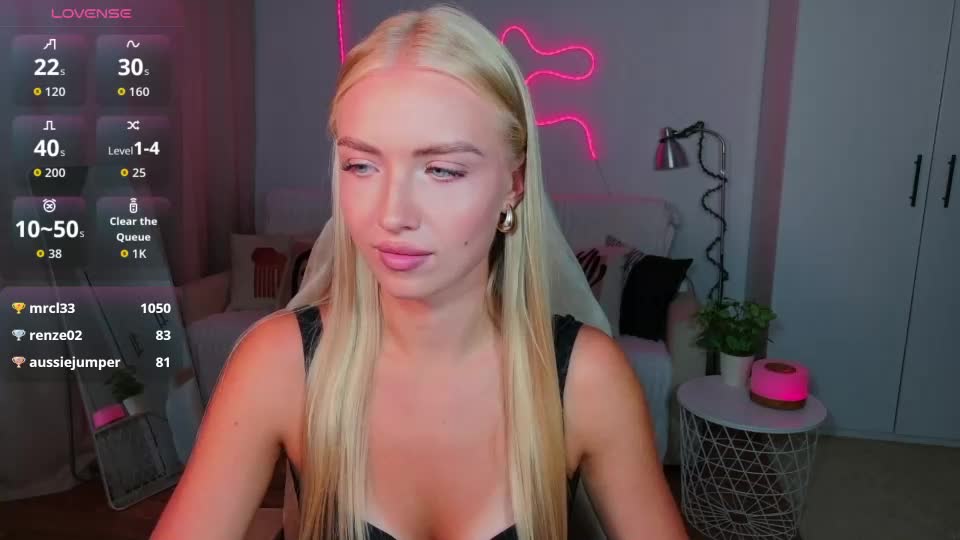 blonde_vibe Webcam Chat August 5, 2026