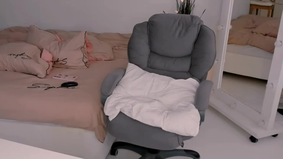 only_lili Webcam Chat August 5, 2026