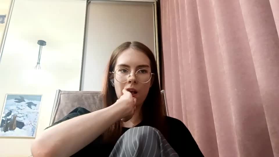 tawnyzenisek Webcam Chat August 5, 2026