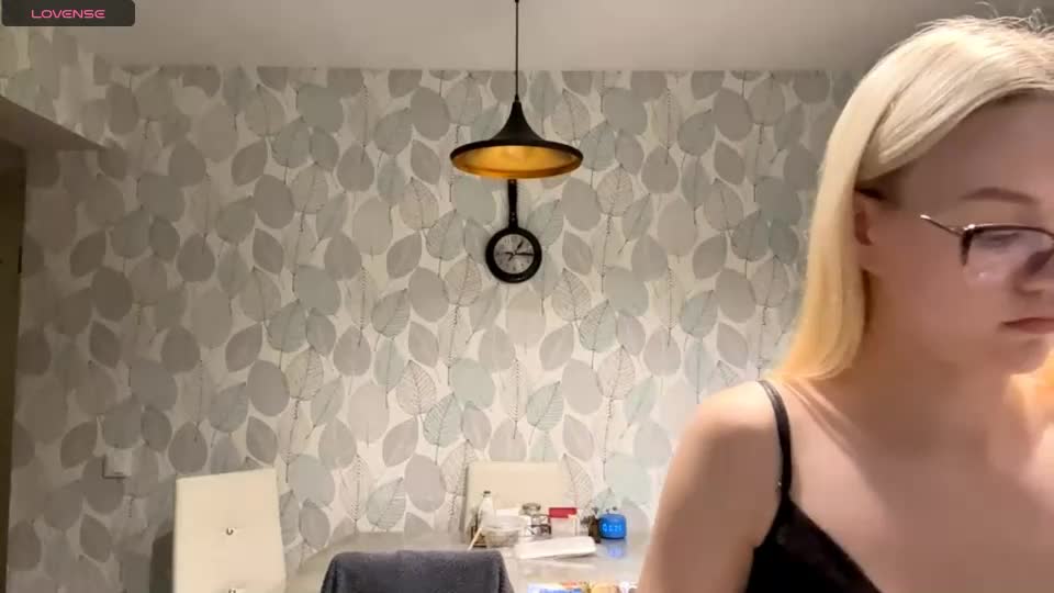 synnecure Webcam Chat August 6, 2026