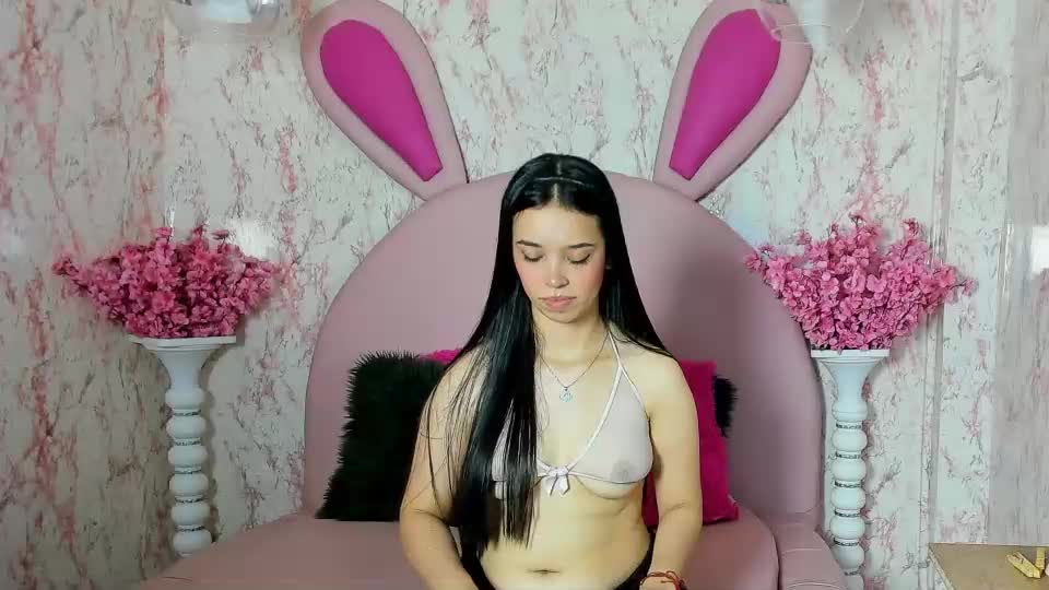 emma_luxx_ Webcam Chat August 6, 2026