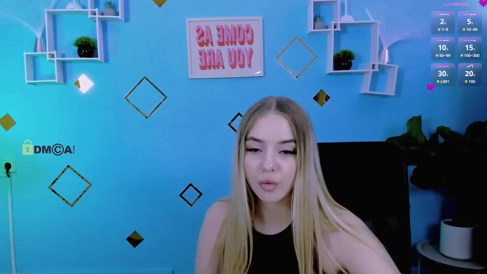 viola_sweet_ Webcam Chat August 6, 2026