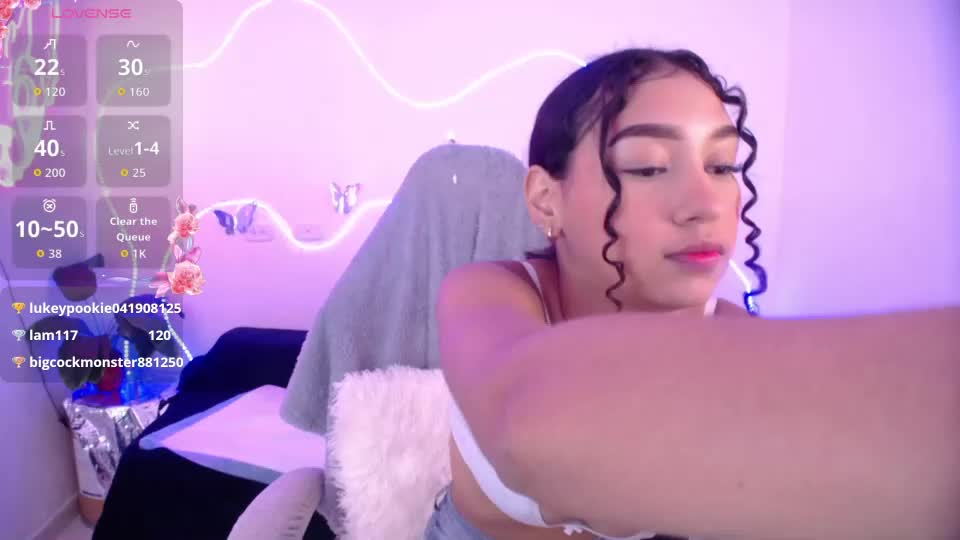 mia_cute_girl Webcam Chat August 6, 2026