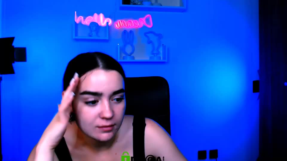 aria_glow Webcam Chat August 6, 2026