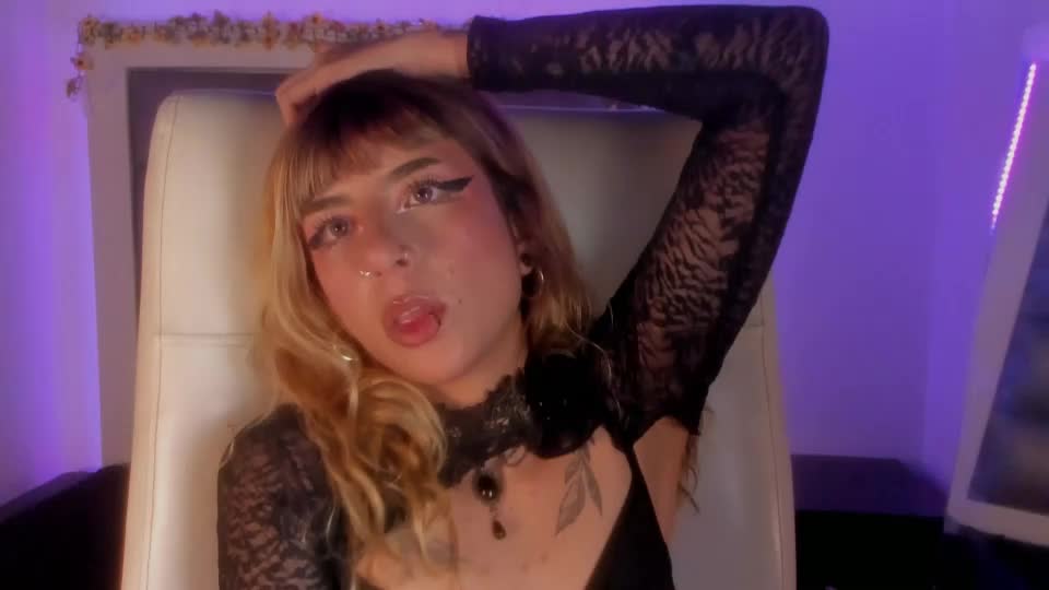 hellen__smith_ Webcam Chat August 6, 2026