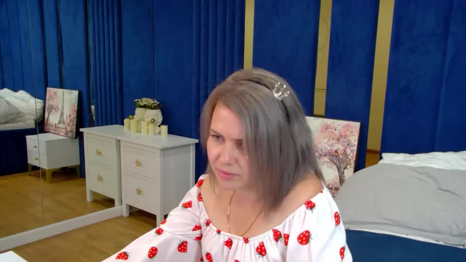 adeleravelle Webcam Chat August 6, 2026