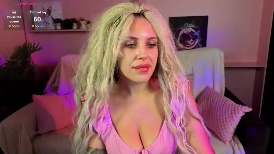 _amymoore Webcam Chat August 6, 2026