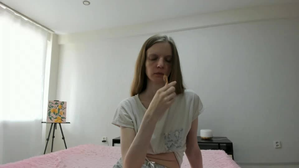 janelong Webcam Chat August 6, 2026