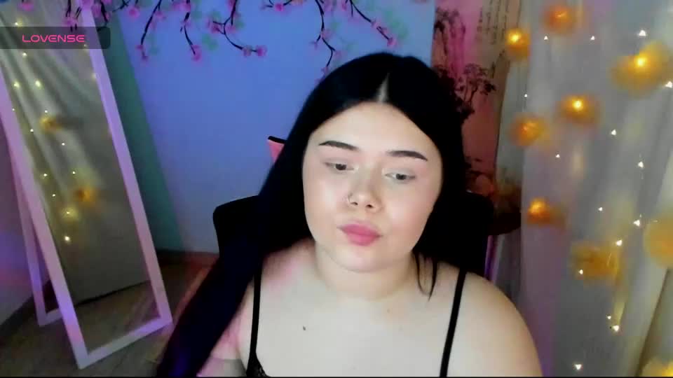 naomivibes Webcam Chat August 6, 2026