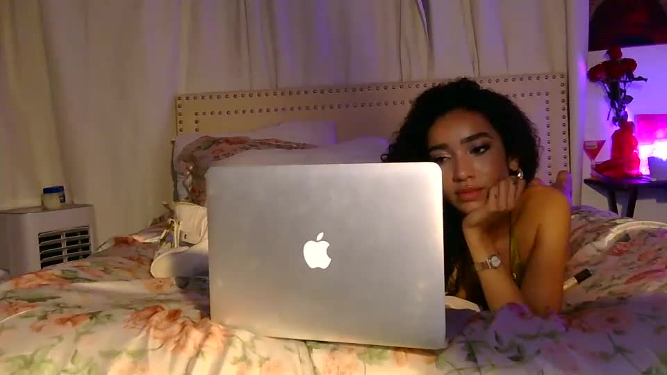 dianaxoagua Webcam Chat August 6, 2026