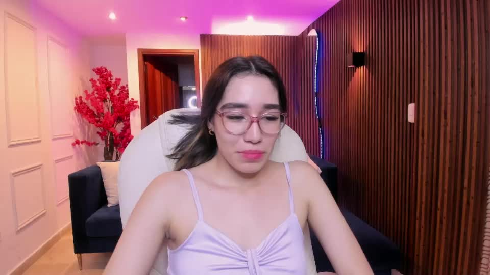 emma_caarter Webcam Chat August 6, 2026