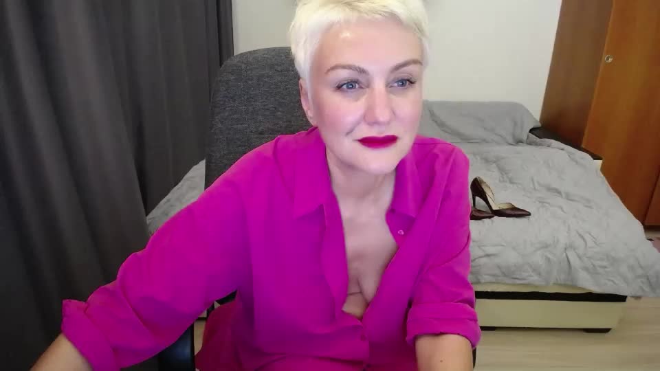 women_pleasures Webcam Chat August 6, 2026