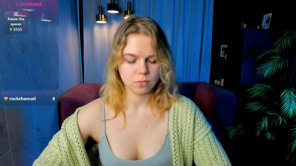 elizabethvane Webcam Chat August 6, 2026