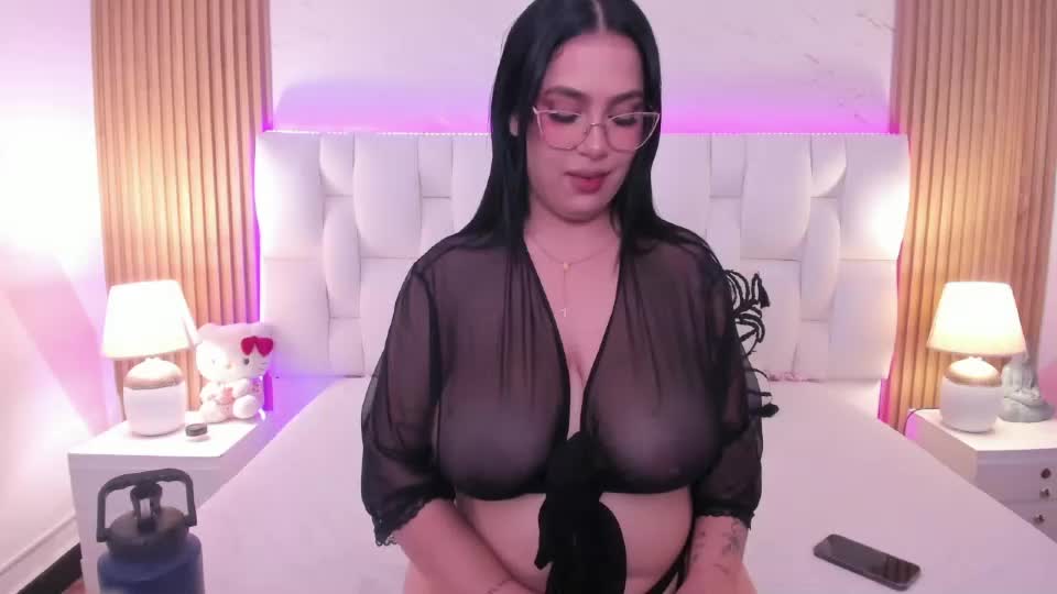 chloe_parker_ Webcam Chat August 6, 2026