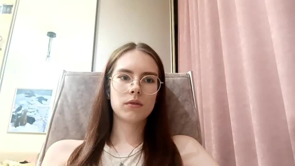 tawnyzenisek Webcam Chat August 7, 2026