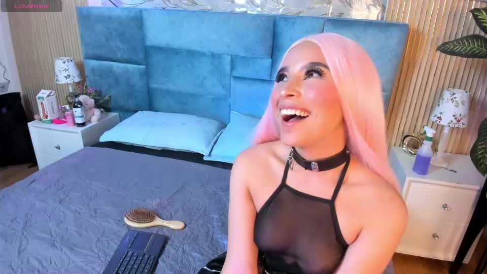delphine_doll Webcam Chat August 7, 2026