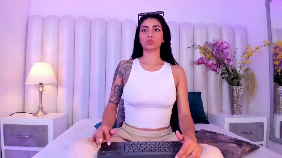cleosteele_ Webcam Chat August 7, 2026