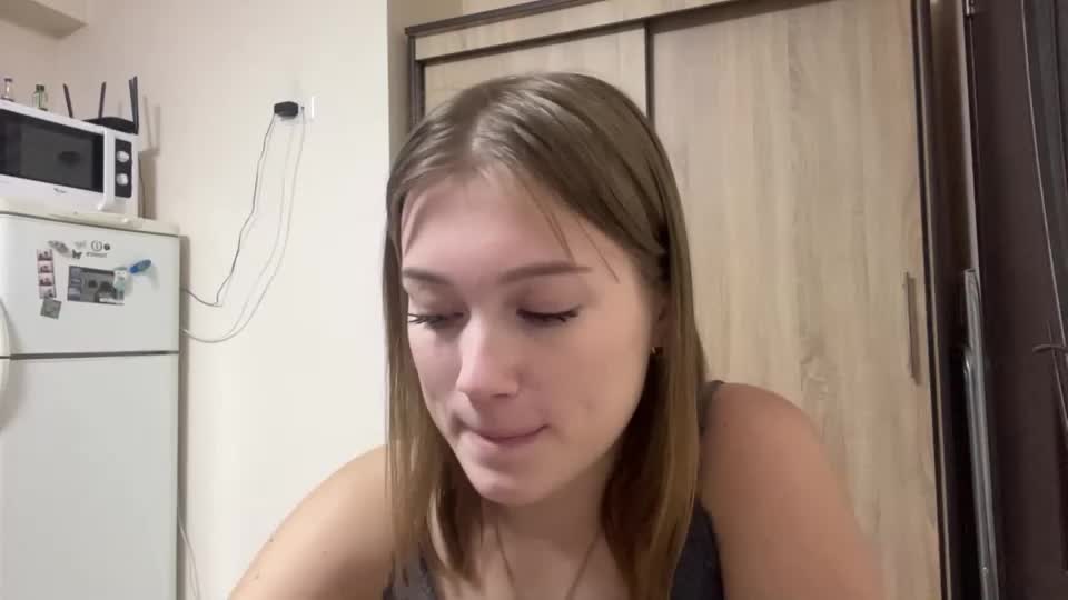 crissymemo Webcam Chat August 7, 2026