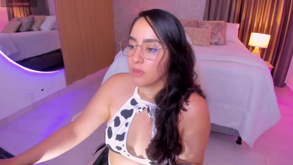 viiolet_rosee Webcam Chat August 7, 2026