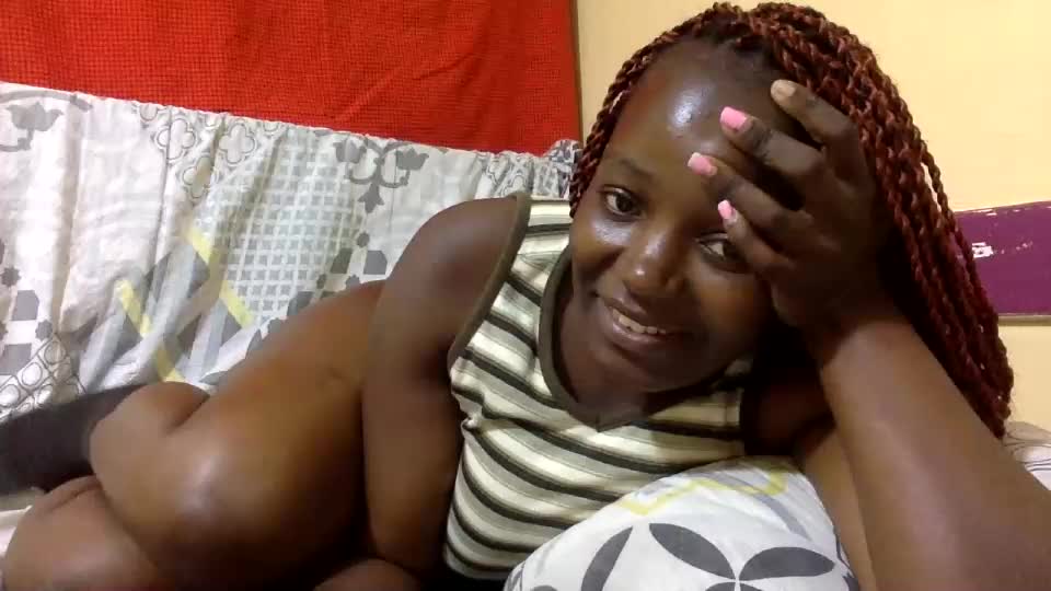 queensassy38 Webcam Chat August 7, 2026