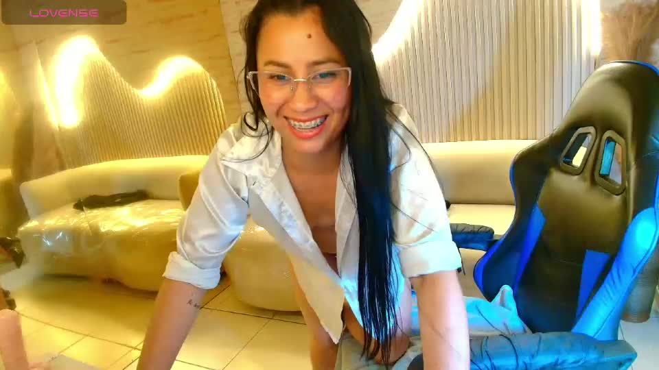 valentina__r_ Webcam Chat August 7, 2026