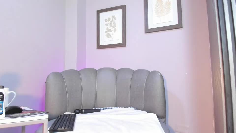 roxanna_moore2 Webcam Chat August 7, 2026