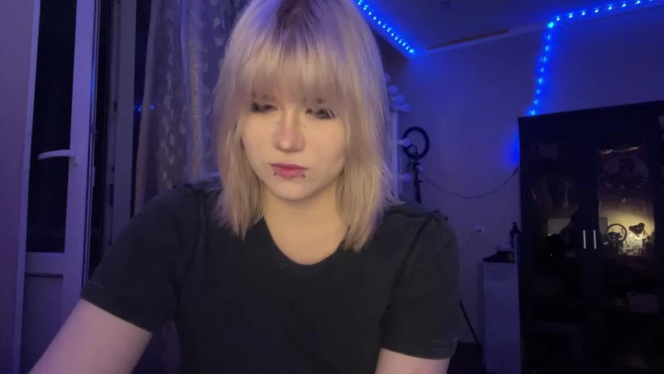 hellokinki Webcam Chat August 7, 2026