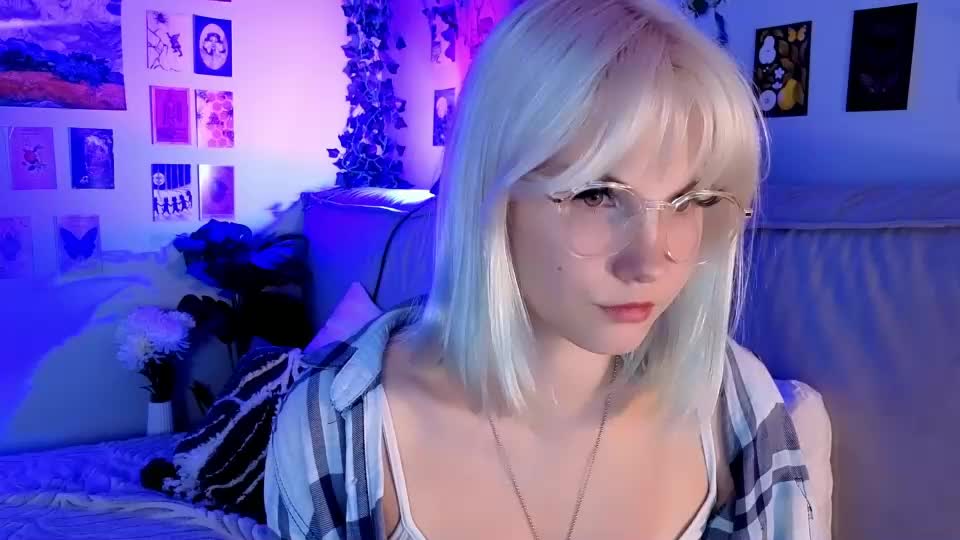 vanessaaustin Webcam Chat August 7, 2026