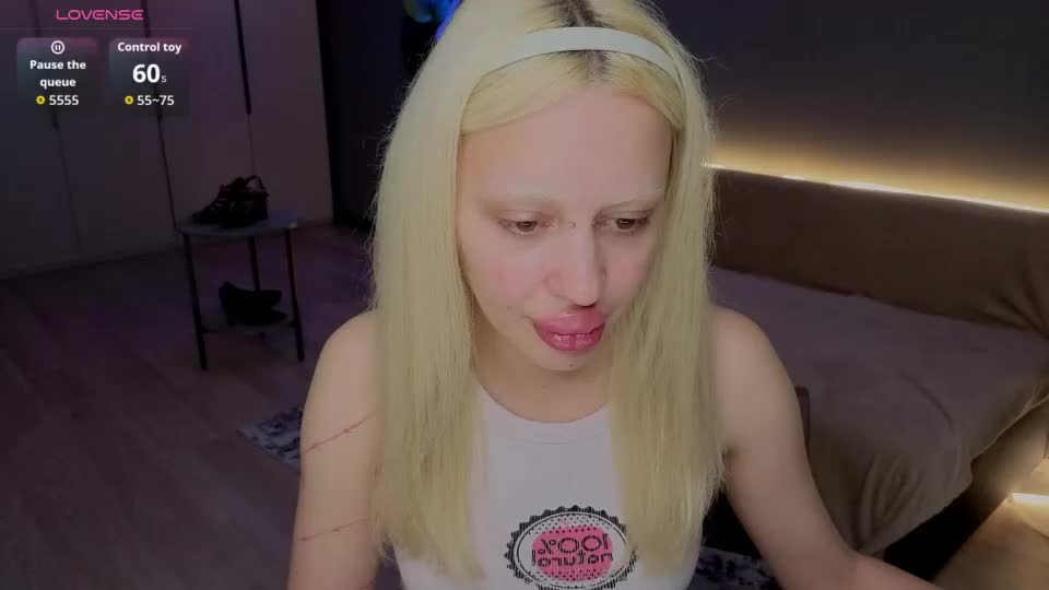 luna_beverly Webcam Chat August 7, 2026