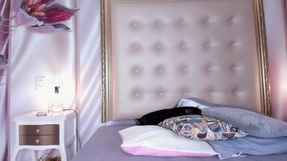 scarleettdoll Webcam Chat August 7, 2026