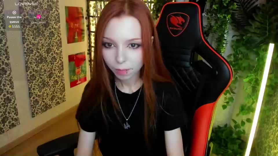 star_tarra Webcam Chat August 7, 2026