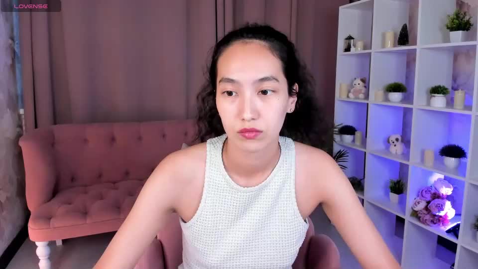 yummy_lamii Webcam Chat August 8, 2026
