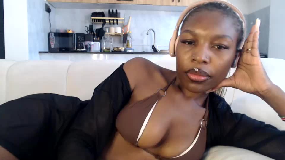 tiana_kay Webcam Chat August 8, 2026
