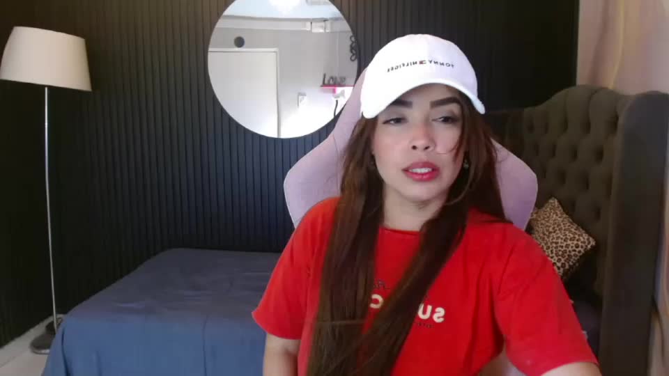 naomis_36 Webcam Chat August 8, 2026