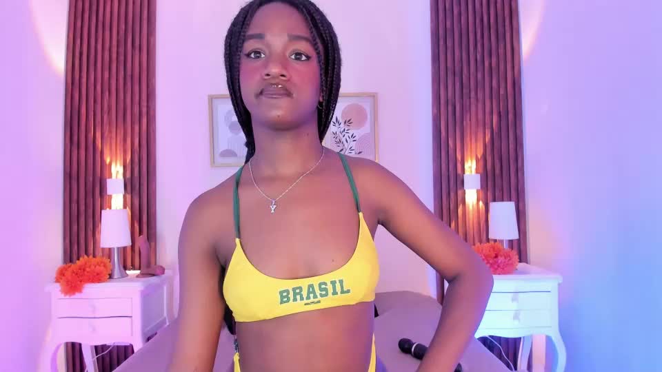chloebrunnie Webcam Chat August 8, 2026