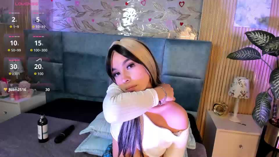 delphine_doll Webcam Chat August 8, 2026