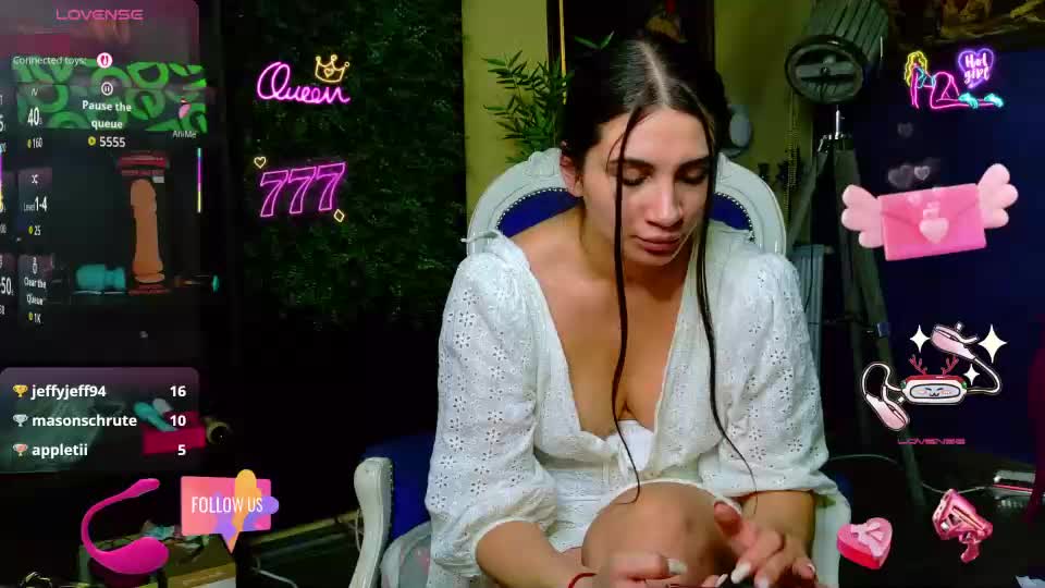nicollepalmer Webcam Chat August 8, 2026