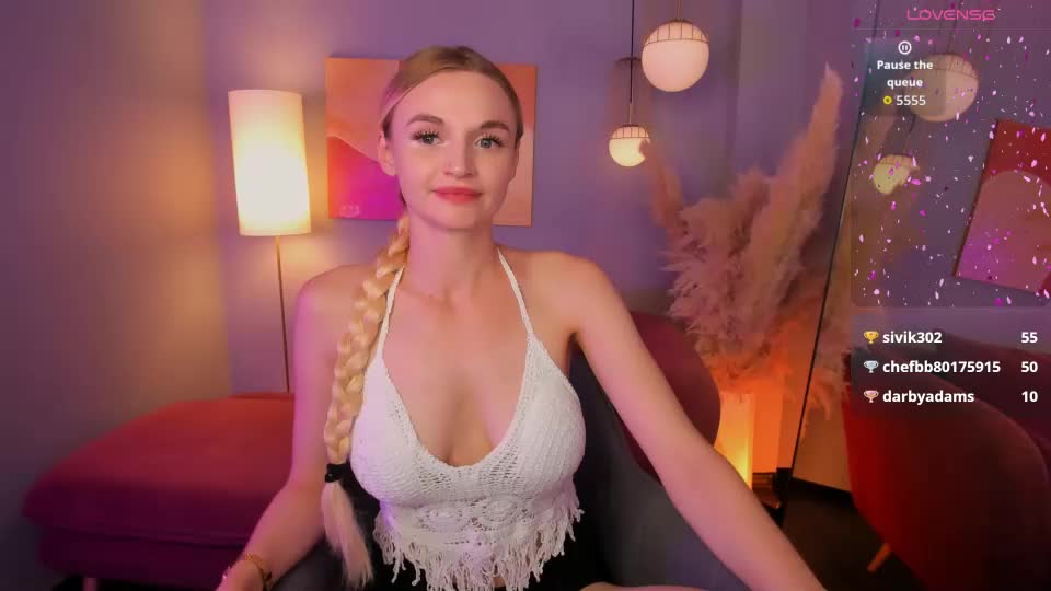 _mila_lux_ Webcam Chat August 8, 2026