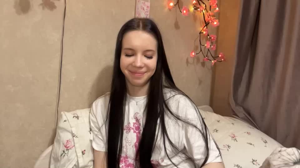 estellezdebski Webcam Chat August 8, 2026