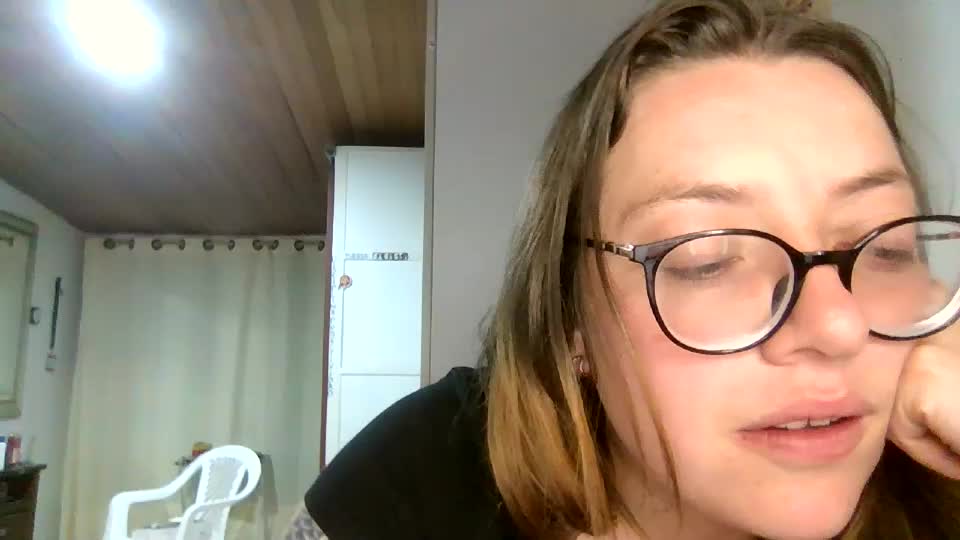 ezlngirl Webcam Chat August 8, 2026